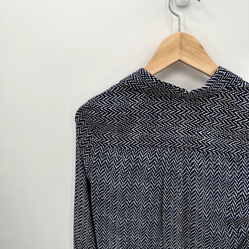 Piperlime Herringbone Collared Button Down Shirt … - image 5